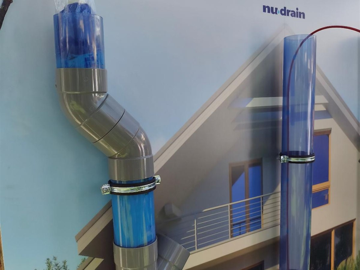 Maquette des évacuations d'une maison avec les gaines en place